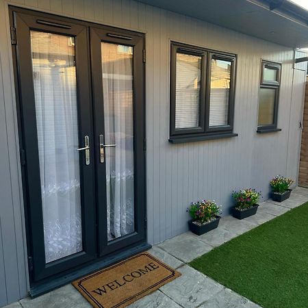 Cozy Cabin Londra Exterior foto